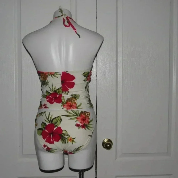 LIQUID BLUE Floral Halter Bikini Set (Size M top & L bottom) - Picture 3 of 7
